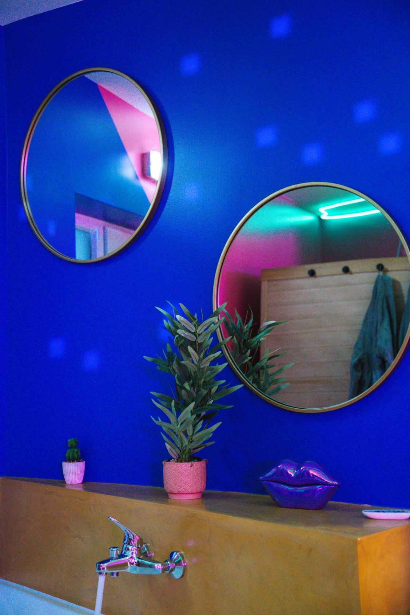Capsule Boogie-Woogie - Jacuzzi - Sauna - Billard - Jeux - Ecran Geant - Filet Suspendu - Netflix Ла-Лувьер Экстерьер фото