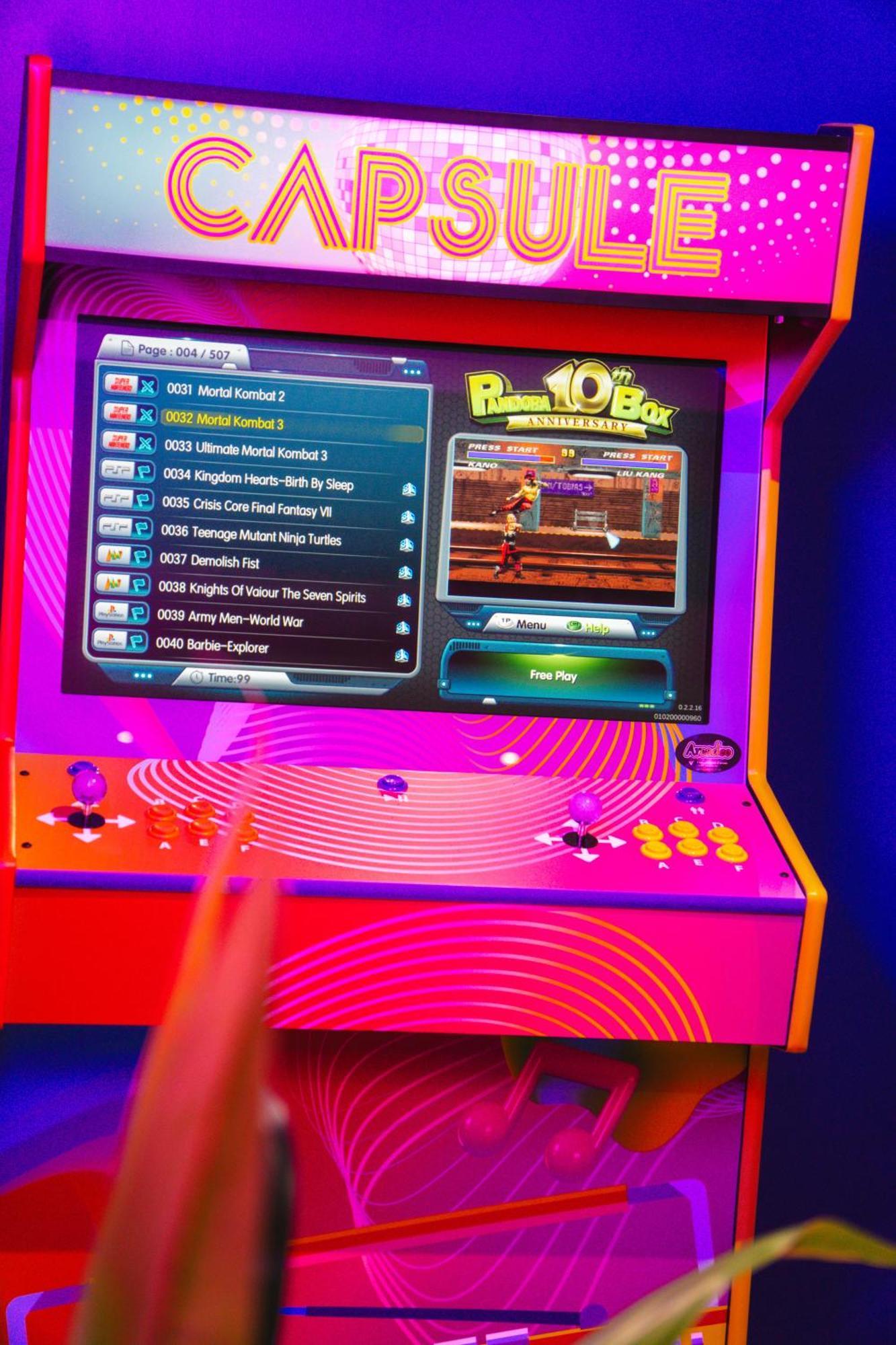 Capsule Boogie-Woogie - Jacuzzi - Sauna - Billard - Jeux - Ecran Geant - Filet Suspendu - Netflix Ла-Лувьер Экстерьер фото